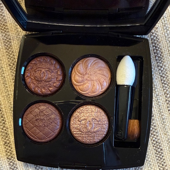 CHANEL Eyeshadow Palette - Les 4 Ombres #219 Boutons Couture - Picture 1 of 4